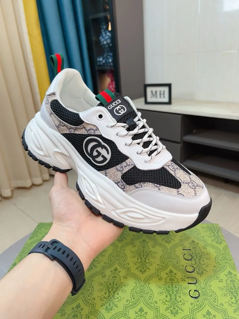 Men's shoes 💰458🌹🌹[GUCCI] Gucci's new lace-up casual men's shoes are on the market first, and the materials and workmanship are superior to all versions on the market. The highest quality shipped first-layer cowhide with imported original perforated materials➕Genuine leather lining, privately molded soft outsole, high foot comfort, imported special materials highlight the brand's unique charm, high-end customization 38-44